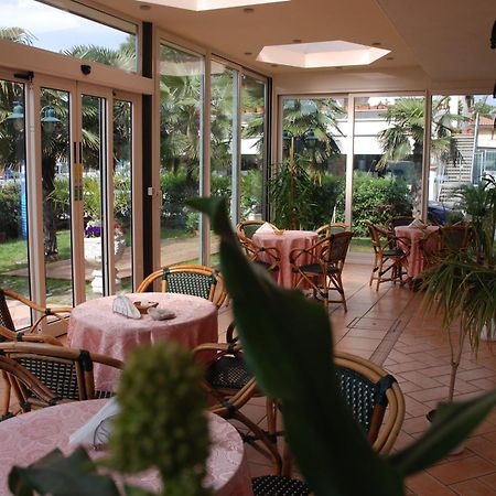 Hotel Residence Veliero Riccione Luaran gambar