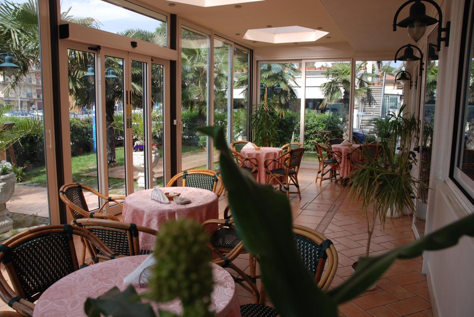 Hotel Residence Veliero Riccione Luaran gambar