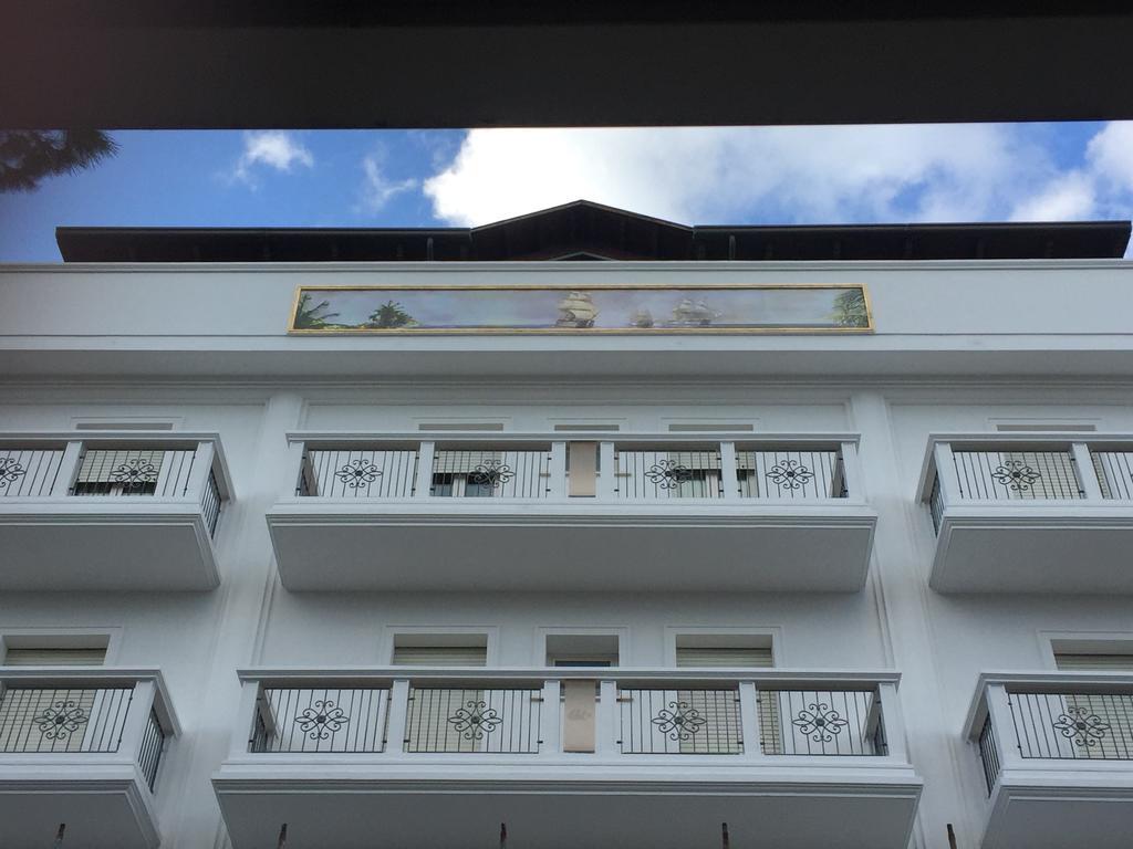 Hotel Residence Veliero Riccione Luaran gambar