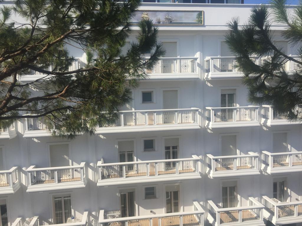 Hotel Residence Veliero Riccione Luaran gambar