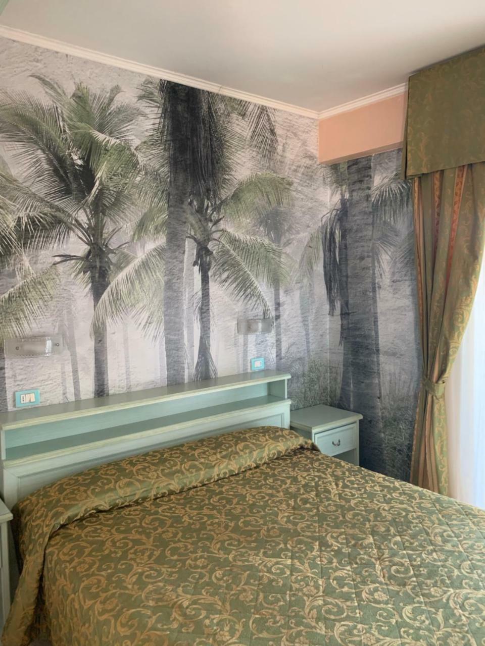 Hotel Residence Veliero Riccione Luaran gambar